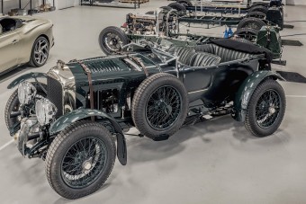 Vadonatúj, 90 éves autót épített a Bentley