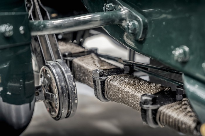 Vadonatúj, 90 éves autót épített a Bentley 6