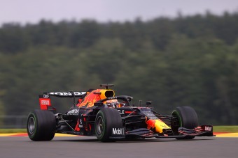 F1: Verstappené az esős belga edzés