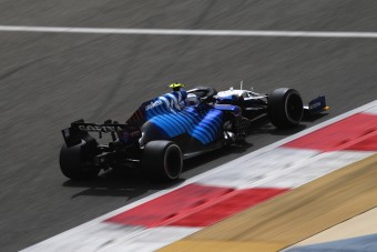 F1: Balhé, kirúgták a Williams-pilótát