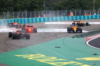F1: Tömegbaleset miatt állt a Magyar Nagydíj