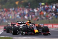 F1: Kártérítést várna a Mercedestől a Red Bull 3