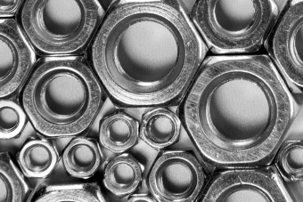 Mennyi bajt okozhat néhány laza csavar