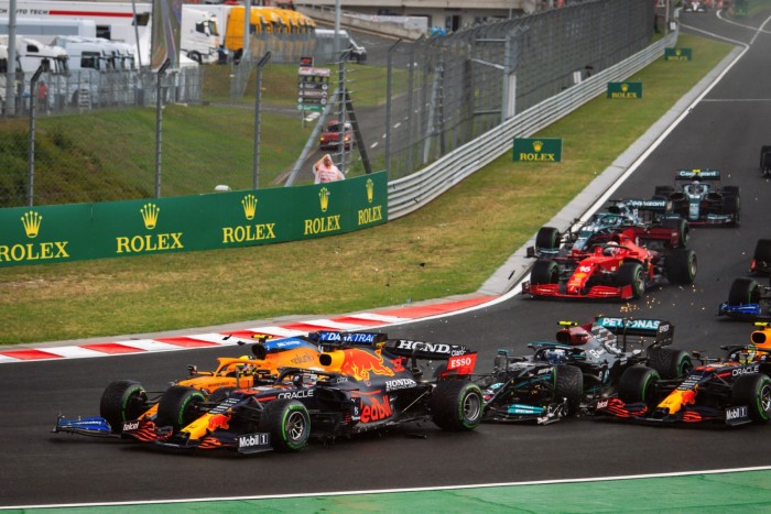 F1: Kártérítést várna a Mercedestől a Red Bull