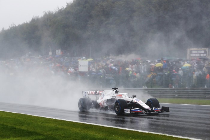 Eltörölnék az esős versenyeket a Forma-1-ben