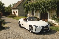 BMW-s élményre gyúr a Lexus? 31