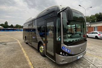 Újabb elektromos buszt tesztelnek Budapesten