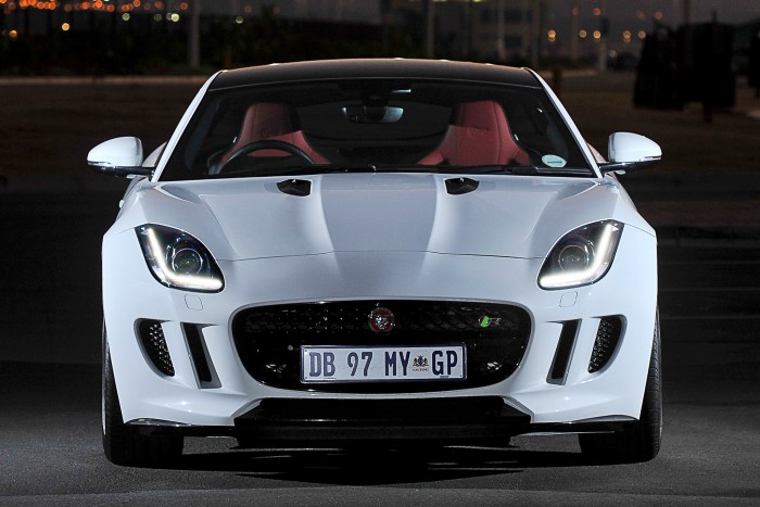 Emelt fővel egyenesen a pokolba – Jaguar F-Type 4 Emelt fővel egyenesen a pokolba – Jaguar F-Type 4