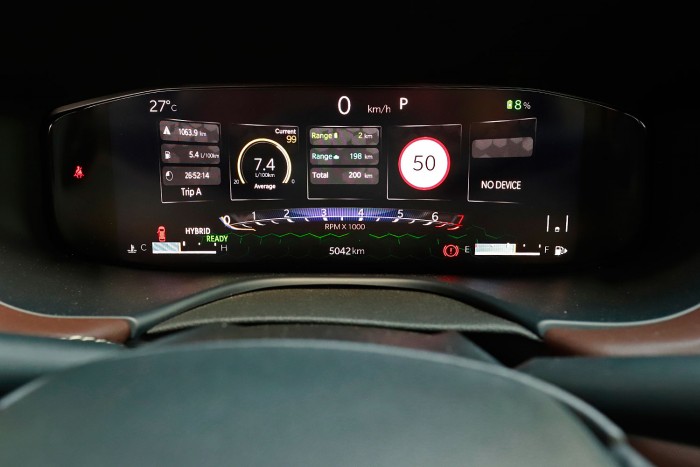Kívül-belül csodás, de nagyon hisztis – Jeep Compass teszt 101 Kívül-belül csodás, de nagyon hisztis – Jeep Compass teszt 101