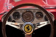 Villanymotoros törpeautó a Ferraritól 30