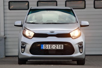 Lehet egy pedállal kevesebb? - Kia Picanto