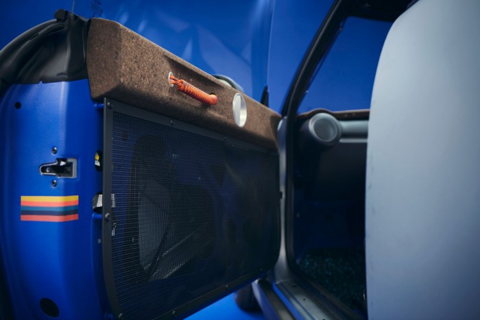 Kilátszik mindene ennek a MINI-nek, így szolgálja a jövőt 7