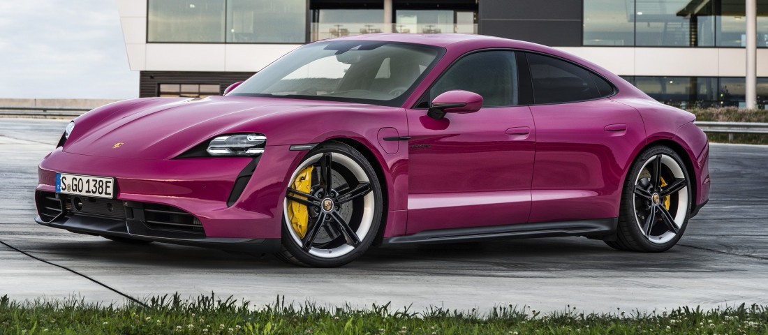 Megújult a Porsche villanyautója