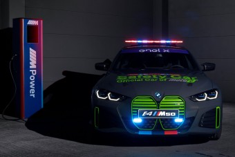 Motorsport szerepben a BMW villanykupéja