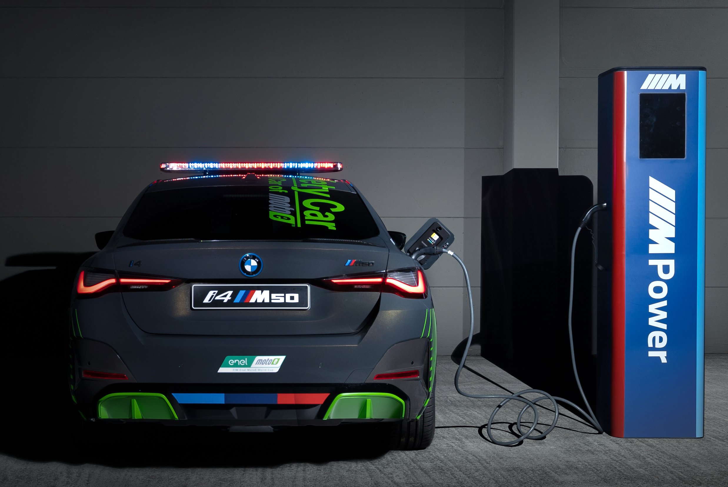 Motorsport szerepben a BMW villanykupéja 6