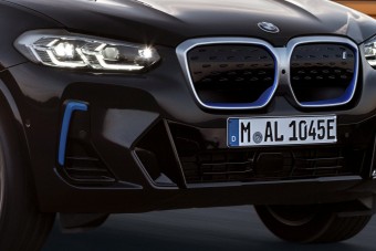 Máris megújult a BMW villanyterepjárója