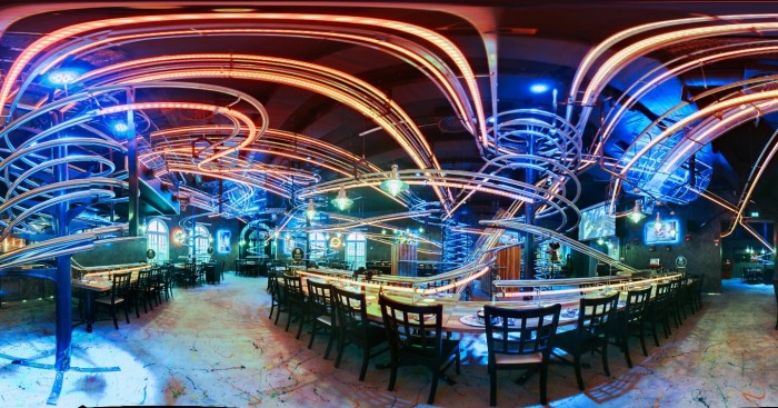 Hullámvasútra cserélték a pincéreket a szomszédos étteremben 2 | Vezess Hullámvasútra cserélték a pincéreket a szomszédos étteremben 2