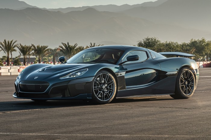 Íme, a világ legjobban gyorsuló szériaautója