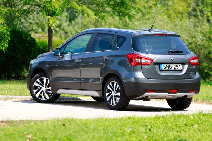 Mindent tudó Suzuki, 9 millióért 98 Mindent tudó Suzuki, 9 millióért 98