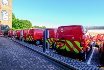 Alaposan bevásárol a posta az elektromos járművekből