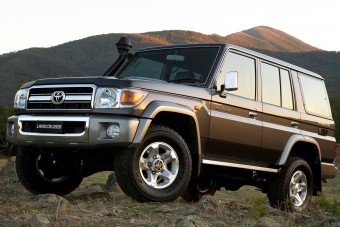 Ismét kevesebb lesz a világ egy V8-assal