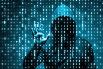 Hadat üzen a hackereknek az autóipar