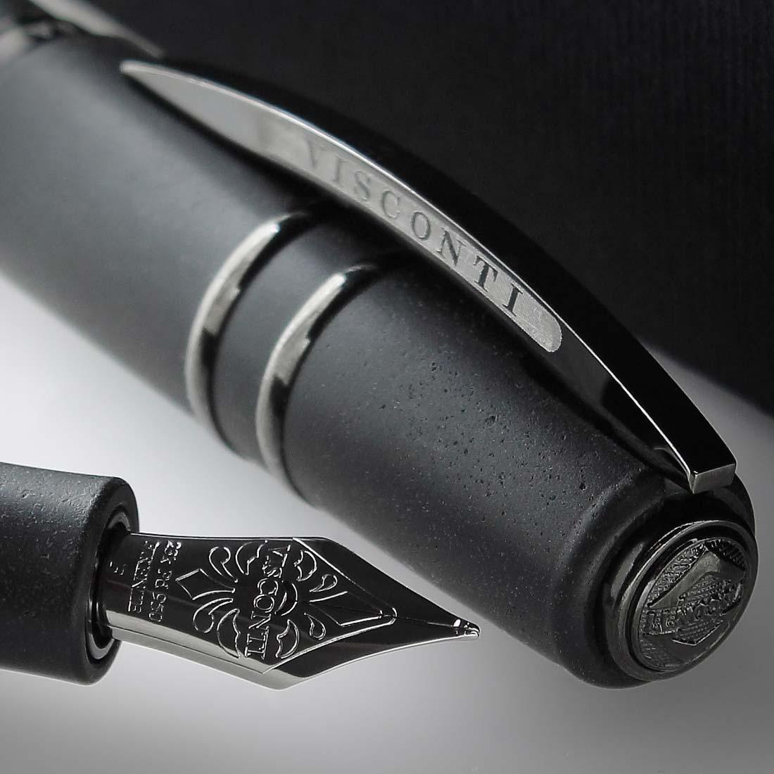 Lávakőből készült ez a toll 3