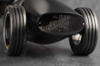 Ez a régi versenyautó nem az, aminek látszik