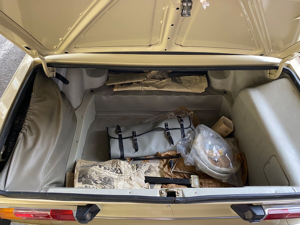 Szédítően sok pénzt kérnek ezért a 754 kilométert futott Ladáért 3