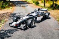 Megveheted a visszavonuló Räikkönen autóját 11