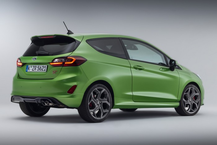 Karakteresebb, okosabb a Ford kisautója 8