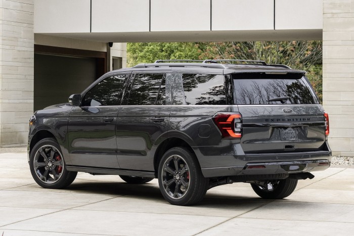 Megújult a legeslegnagyobb Ford 6 | Vezess Megújult a legeslegnagyobb Ford 6