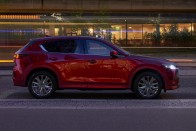 Alkalmazkodóbb lesz a Mazda crossovere 49