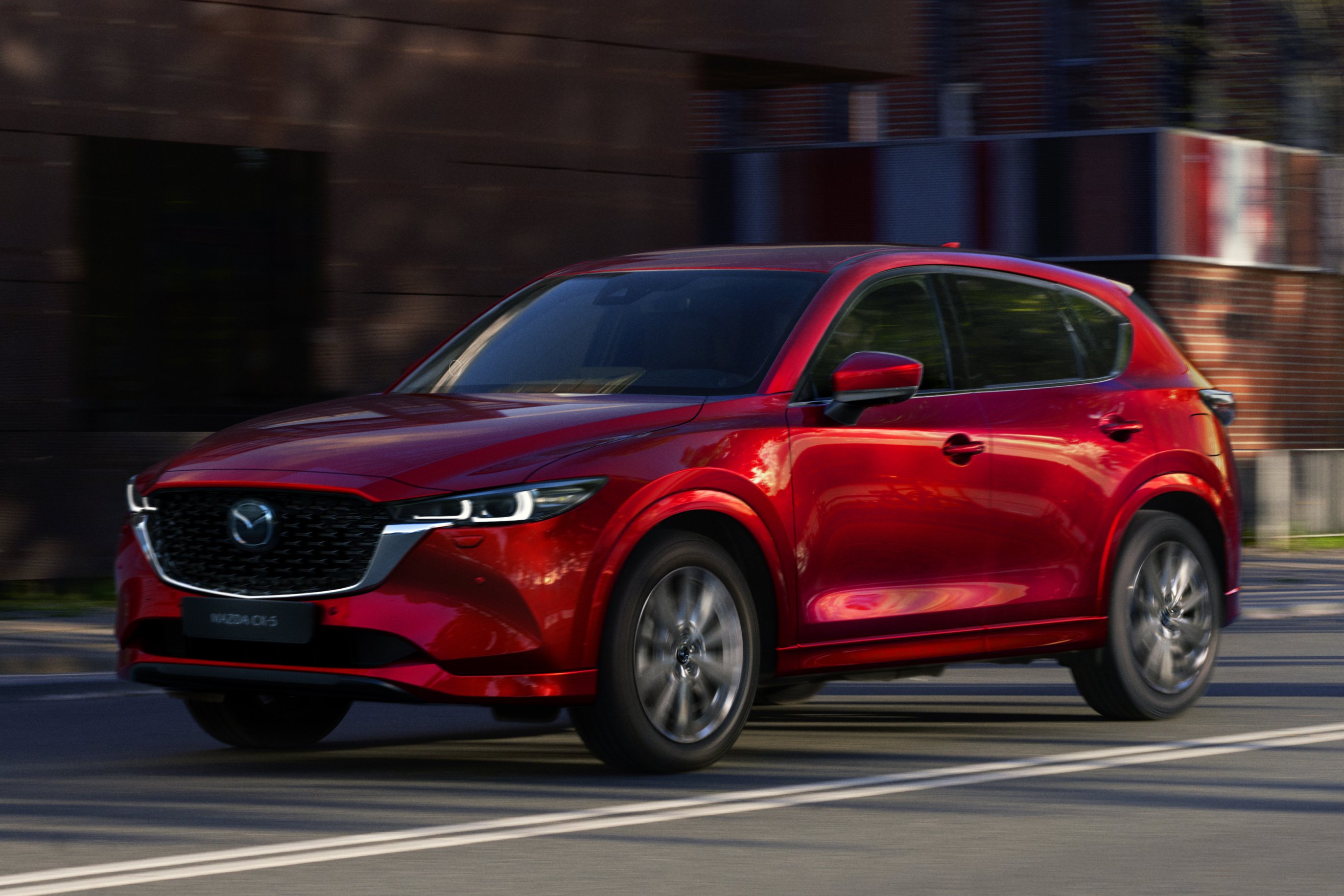 Alkalmazkodóbb lesz a Mazda crossovere 8