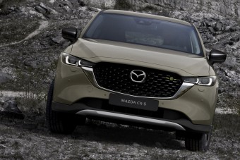 Alkalmazkodóbb lesz a Mazda crossovere