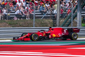 F1: Betegen sprintelt Leclerc