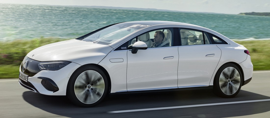 Újabb elektromos szedán a Mercedestől