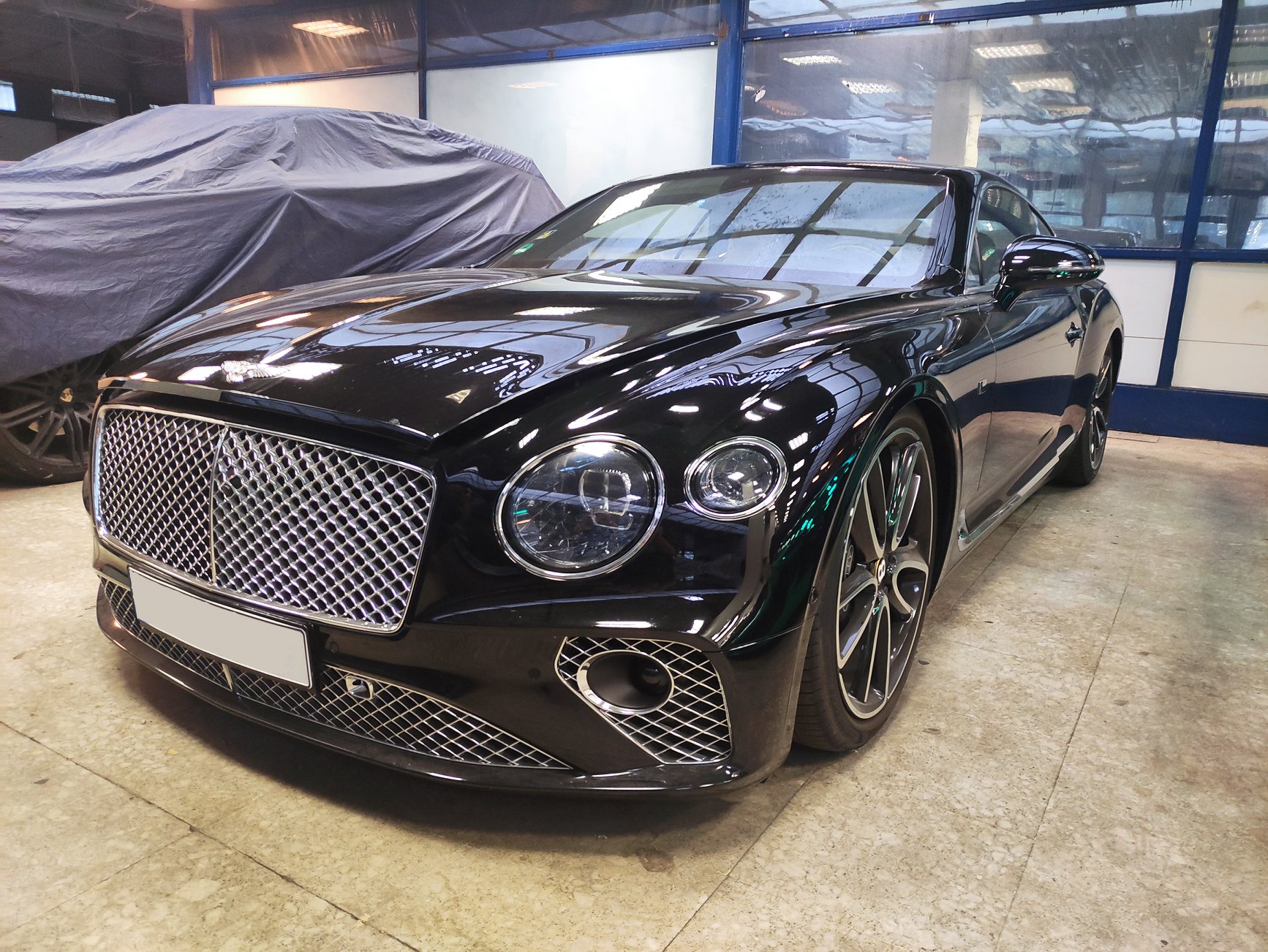 Lamborghinit, Bentley-t és Porschét árverez a NAV – Tudjátok, kié volt? 3