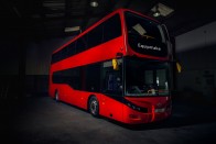 Fontos mérföldkövet ünnepelnek ezzel a busszal 1 Fontos mérföldkövet ünnepelnek ezzel a busszal 1