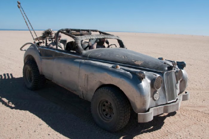 Eladó 13 pokoli jármű a legutóbbi Mad Max-moziból 3