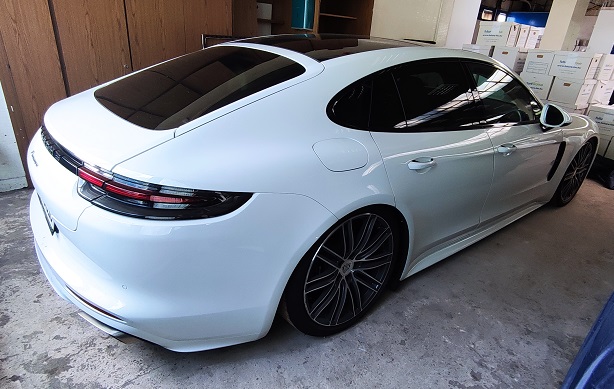 Lamborghinit, Bentley-t és Porschét árverez a NAV – Tudjátok, kié volt? 8