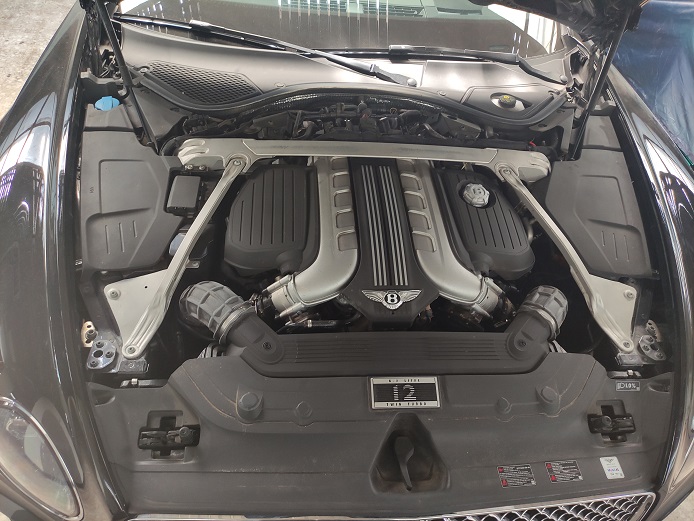 Lamborghinit, Bentley-t és Porschét árverez a NAV – Tudjátok, kié volt? 5