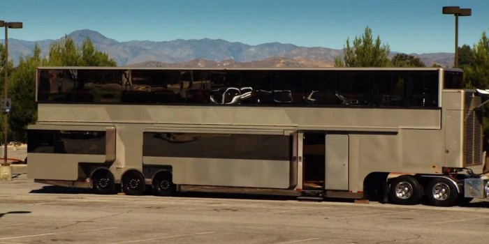 Belül a luxus netovábbja Will Smith lakóbusza 1