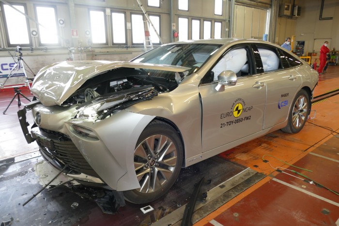 Nem veszélyes a hidrogén üzemű autó 6 | Vezess Nem veszélyes a hidrogén üzemű autó 6