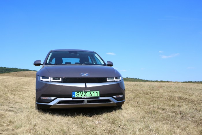 Bumm a fejbe! Ezzel letarolja a németeket a Hyundai 89 Bumm a fejbe! Ezzel letarolja a németeket a Hyundai 89
