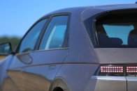 Bumm a fejbe! Ezzel letarolja a németeket a Hyundai 62 Bumm a fejbe! Ezzel letarolja a németeket a Hyundai 62