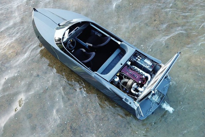 10 évig készült a csónak, amelybe egy Nissan Skyline motort építettek