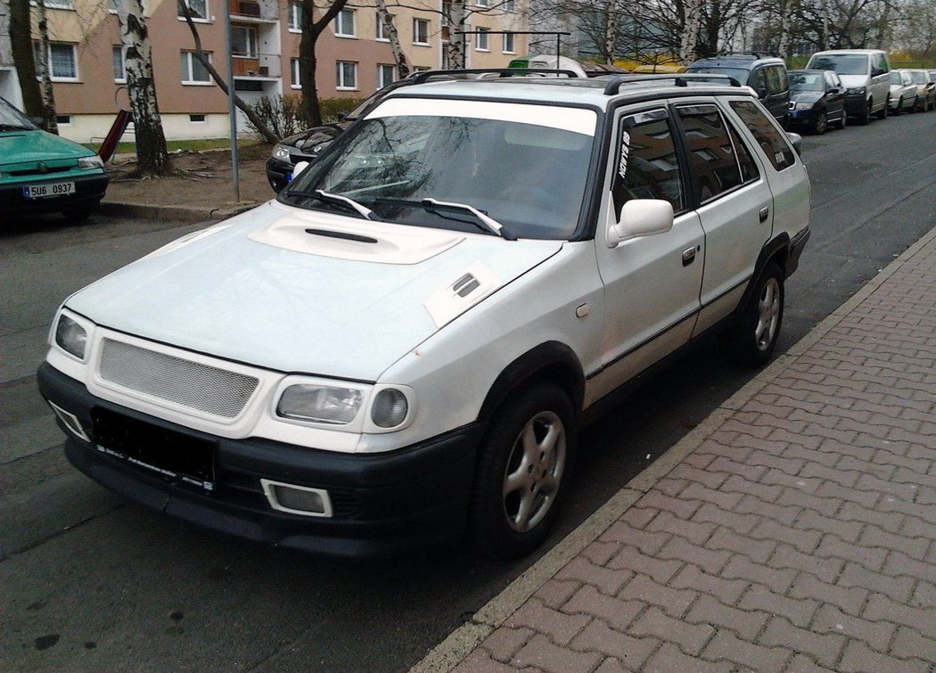 Ezek a cseh Skodák sem úszták meg a borzasztó tuningot 17 | Vezess Ezek a cseh Skodák sem úszták meg a borzasztó tuningot 17