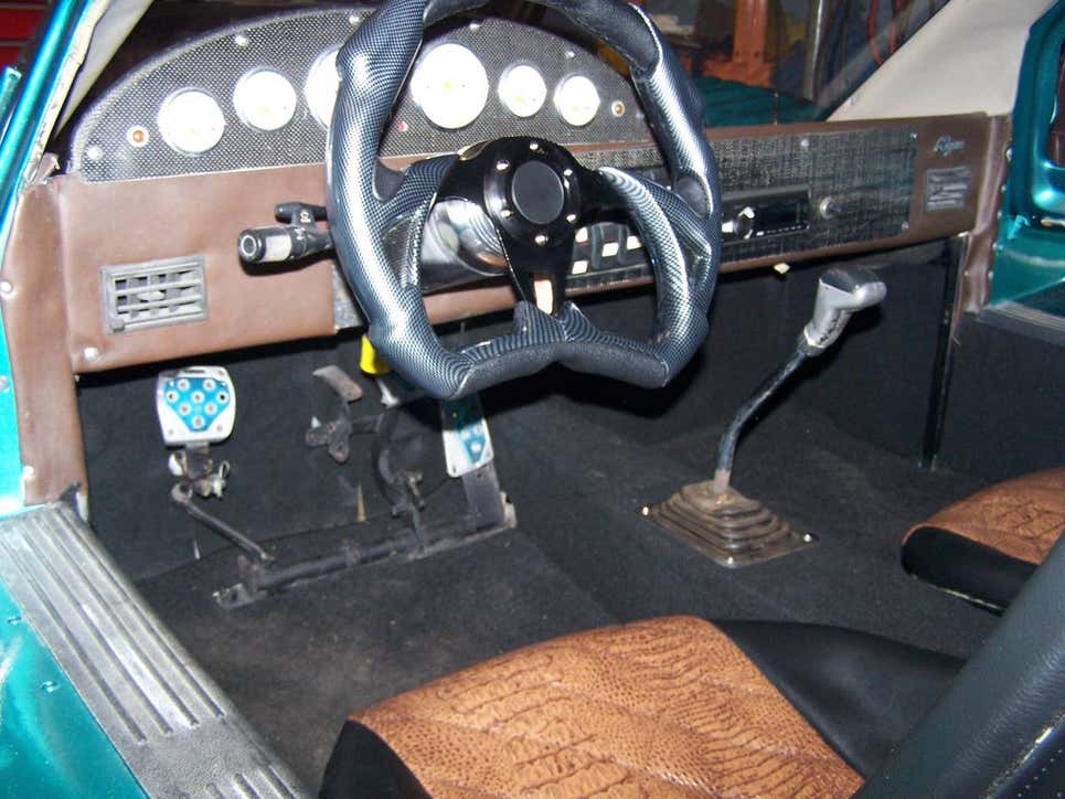 Ilyen egy szupersportautó, amit a százforintos boltban árulnak 5