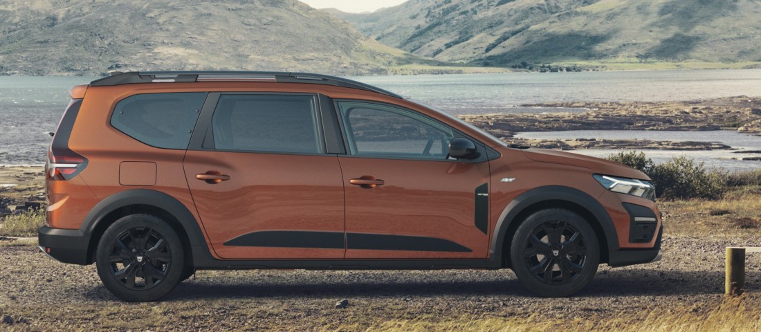 Hétüléses szabadidőjárművet mutatott be a Dacia